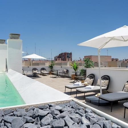 Limehome Sevilla Calle Torcuato Luca De Tena - Digital Access ภายนอก รูปภาพ