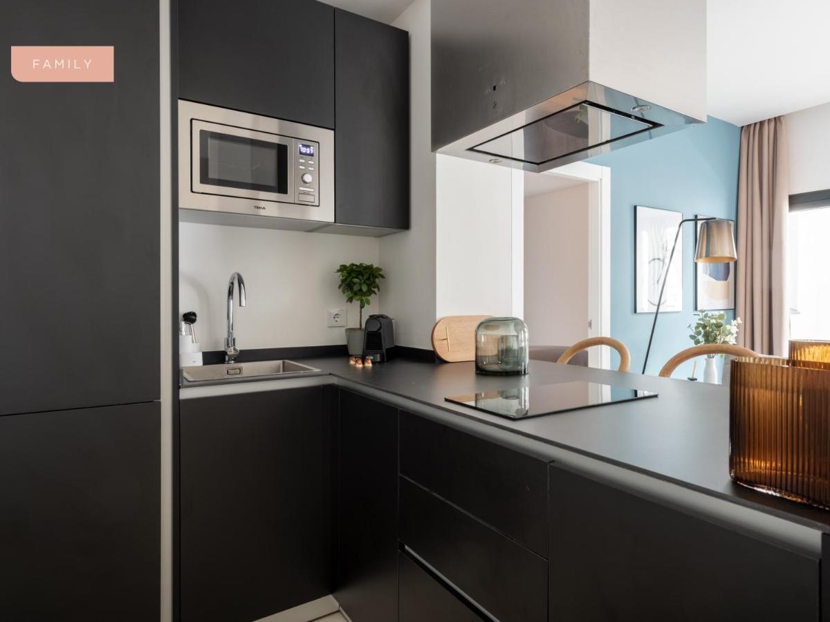 Limehome Sevilla Calle Torcuato Luca De Tena - Digital Access ภายนอก รูปภาพ