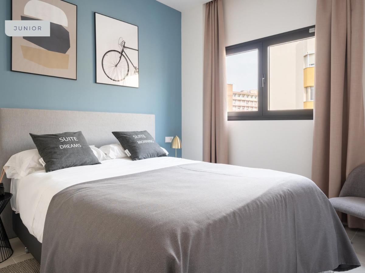 Limehome Sevilla Calle Torcuato Luca De Tena - Digital Access ภายนอก รูปภาพ